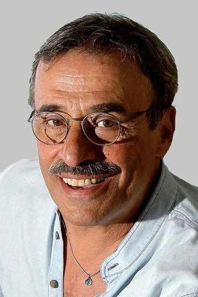 Yaprak Özdemiroglu