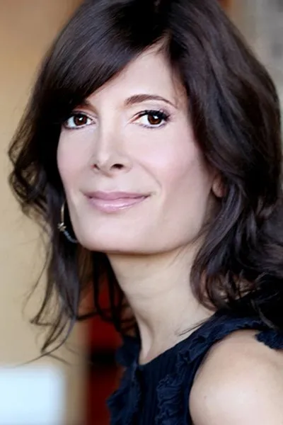 Alexandra Grey