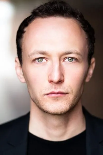 Robert Gwilym