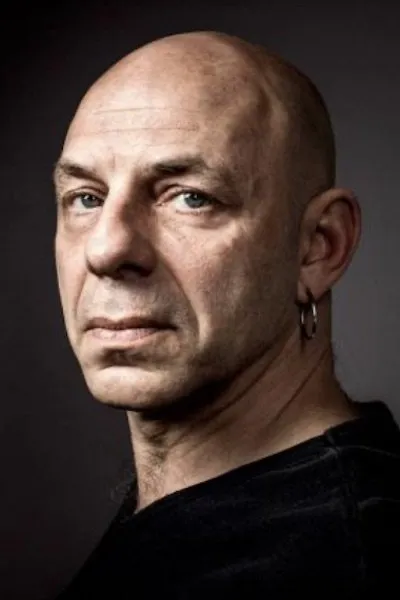 Simon Larvaron