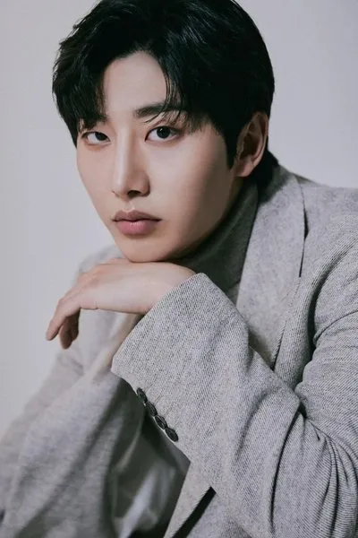 Park E-hyun