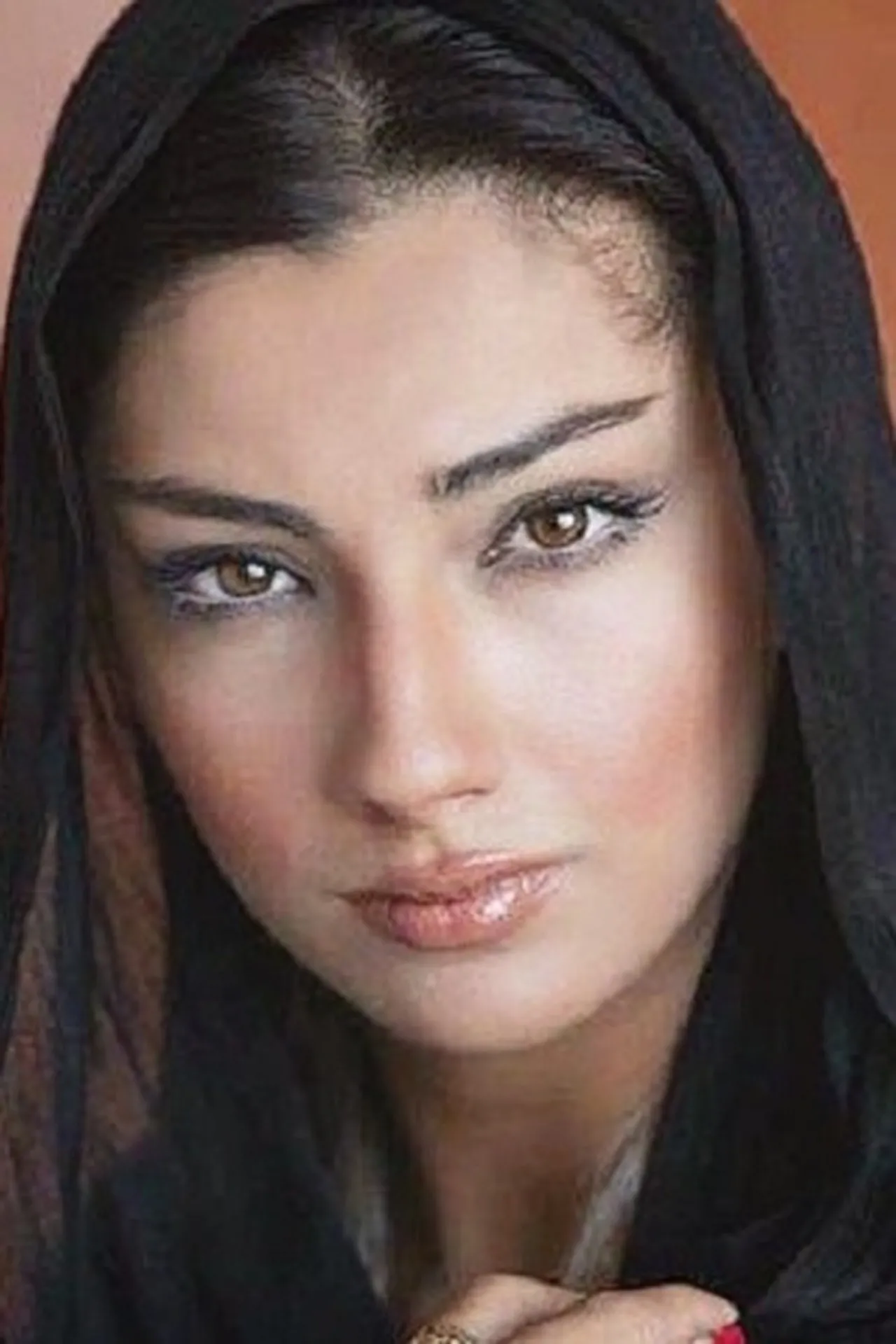 محیا دهقانی