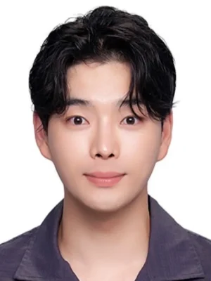 Jung Hwi Young